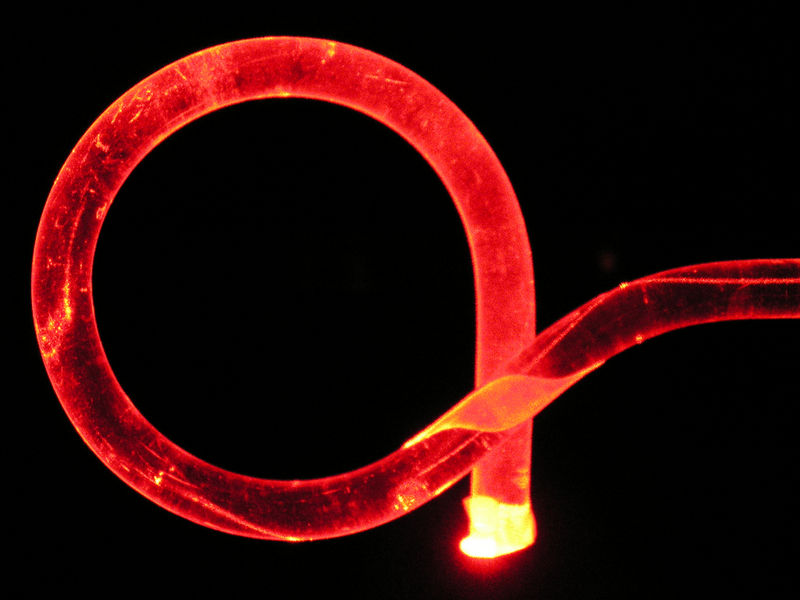 File:Fibra ottica.jpg
